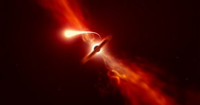¡Inédito! Descubren rayo de luz detrás de un agujero negro supermasivo