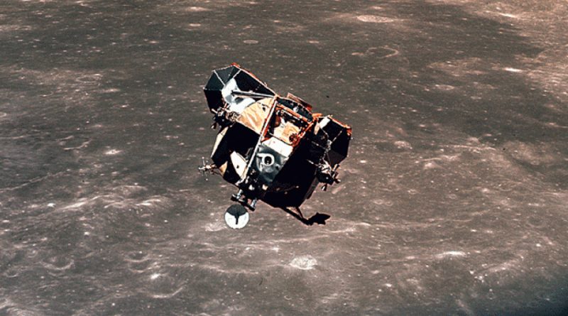 El módulo del Apolo 11 que despegó de la Luna puede seguir en órbita