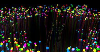 Físicos chilenos crean “átomos ópticos” para mejorar envío de datos por fibra óptica