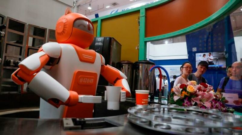 Robots de entregas amenazan los trabajos de millones de repartidores chinos