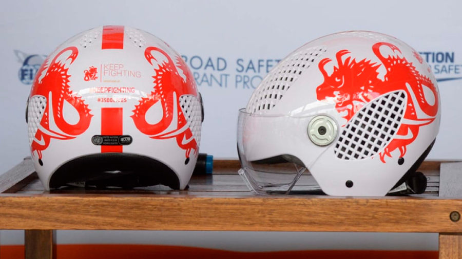 FIA presenta cascos con tecnología de Fórmula 1 para motociclistas mexicanos