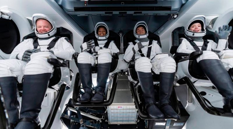 Los cuatro pasajeros de SpaceX regresan a la Tierra luego de tres días en el espacio
