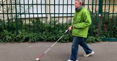 El gadget que ayuda a discapacitados visuales a esquivar peligros de la calle