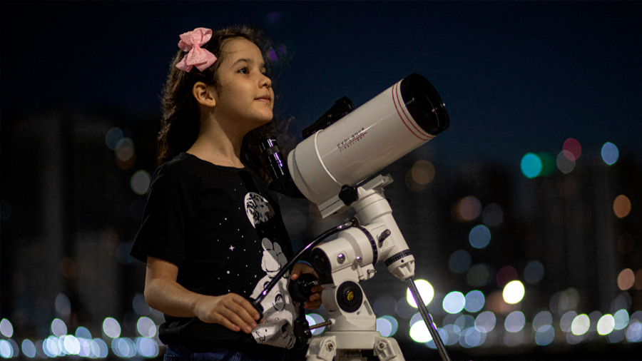 La astrónoma más joven del mundo: Niña de 8 años ha logrado encontrar 18 asteroides a su corta edad