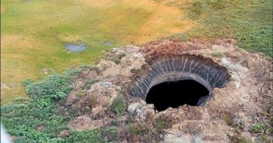 Los científicos han descubierto por qué aparecen agujeros gigantes en Siberia