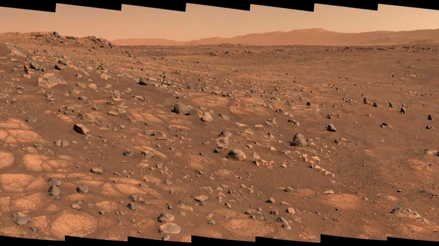 Buscan ayudantes para analizar fotos enviadas por robots desde Marte