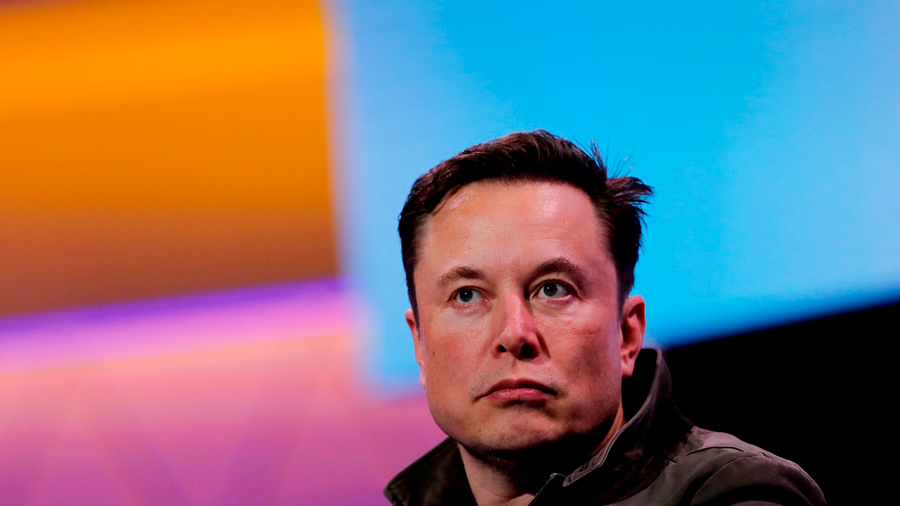Elon Musk anuncia pruebas para incrustar microchips neuronales en personas en 2022