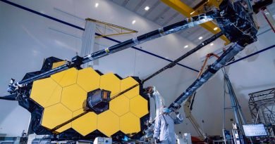 El telescopio espacial Webb despliega su espejo secundario