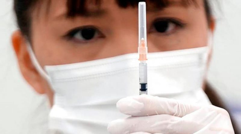 Las vacunas de refuerzo evitan en un 80 % que ómicron provoque casos graves: OMS