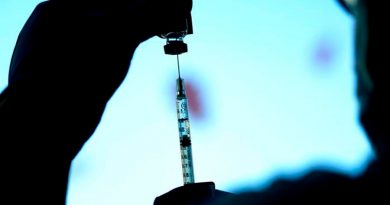 Pfizer inicia estudio de vacuna actualizada contra ómicron