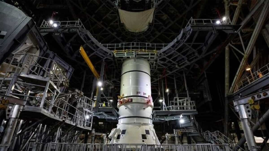 La NASA trasladará un cohete gigante lunar a una plataforma de lanzamiento