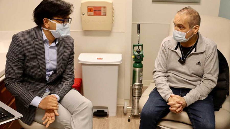 Realizan trasplante doble de pulmón a hombre con cáncer terminal; le salvan la vida