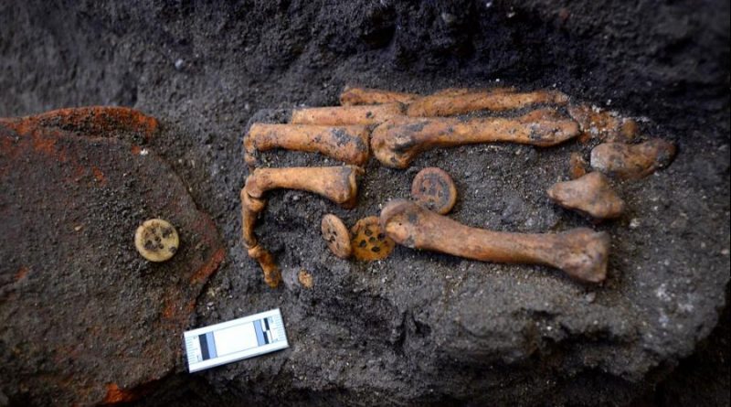 Arqueólogos mexicanos hallan entierros humanos asociados a intervención francesa en Puebla