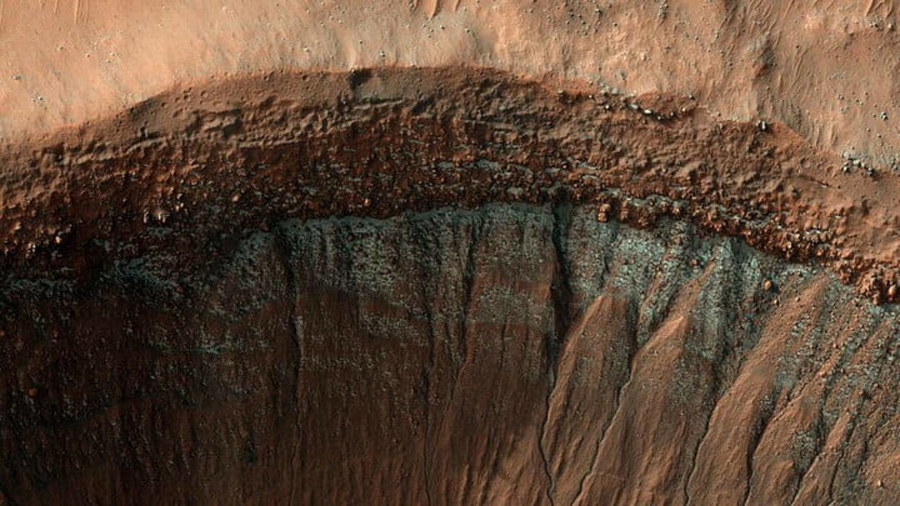 Satélite de la NASA detecta hielo seco en un cráter de Marte