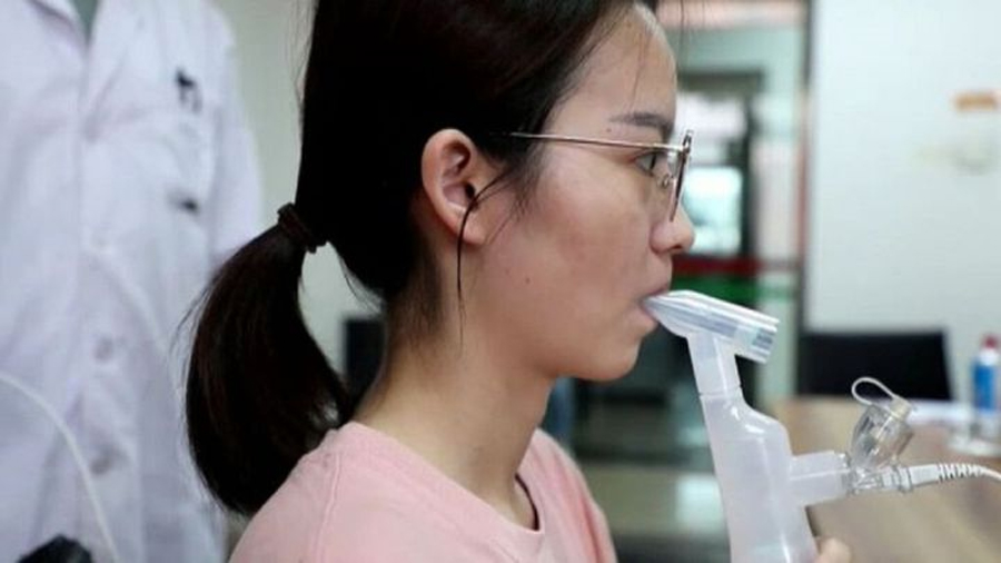 China aprueba una vacuna inhalada contra la covid-19