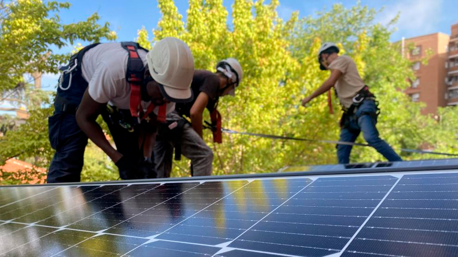 Cómo convertir cualquier superficie de cristal en un panel solar