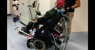Una silla de ruedas controlada con la mente libera a las personas con parálisis