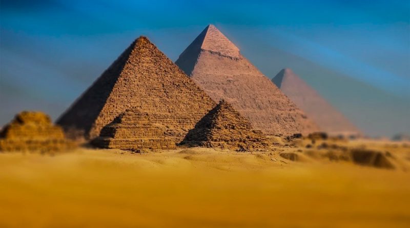 Descubren una pirámide desconocida en Egipto con 300 momias cerca de la tumba de Tutankamón