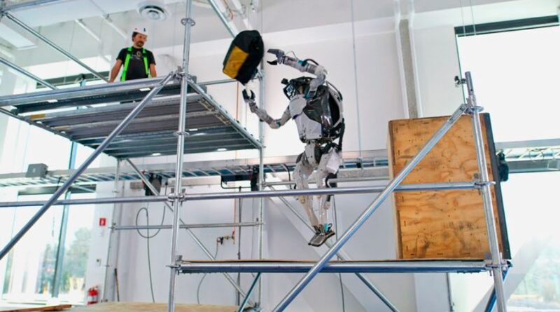 El robot humanoide Atlas se asemeja cada vez más a los humanos [VIDEO]