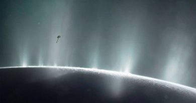 Actividad hidrotermal profunda alimenta los géiseres de Encélado