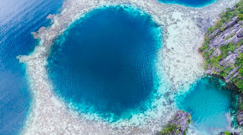 Identifican segundo agujero azul más profundo del mundo en la bahía de Chetumal, México