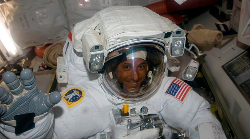 Astronautas de la Estación Espacial Internacional cuentan a qué huele el espacio