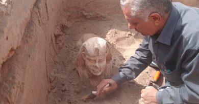 Descubren una esfinge, que los arqueólogos describen como 'magnífica', con el rostro del emperador Claudio