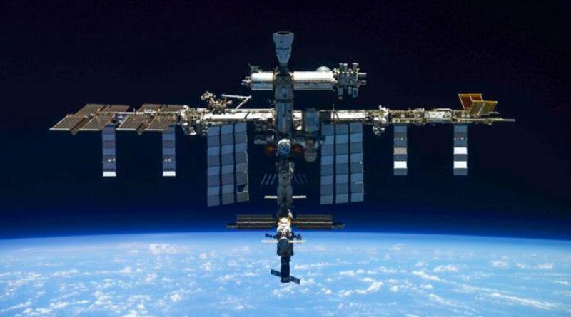 Retrasan regreso a Tierra de 3 astronautas en la EEI