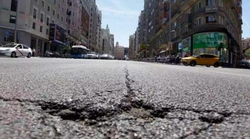 Chilenos crean el primer asfalto autorreparable del mundo