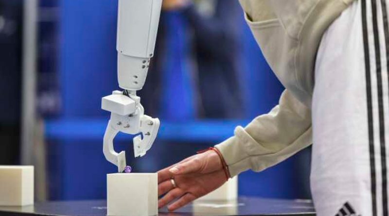 Brazo robótico protésico de bajo coste se perfila como buena opción a las prótesis convencionales