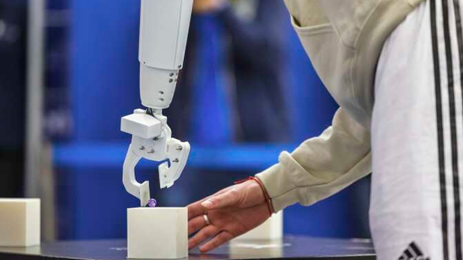 Brazo robótico protésico de bajo coste se perfila como buena opción a las prótesis convencionales