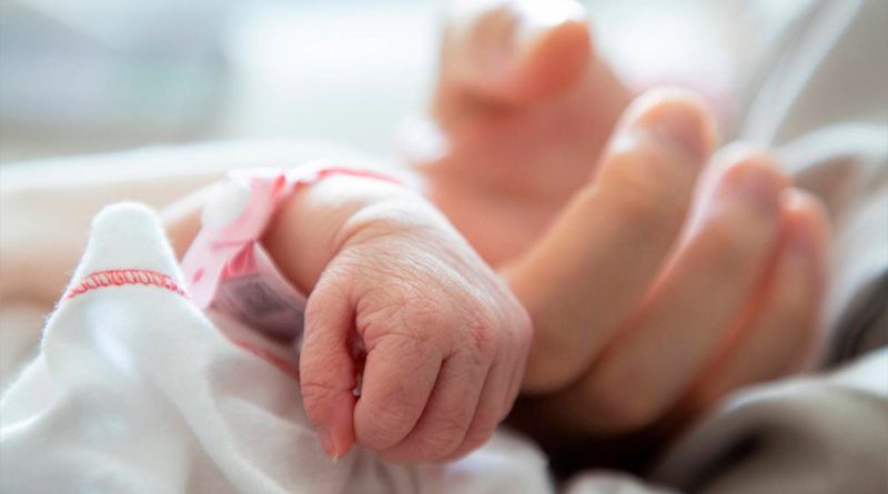 Nació el primer bebé con el ADN de tres personas en Londres