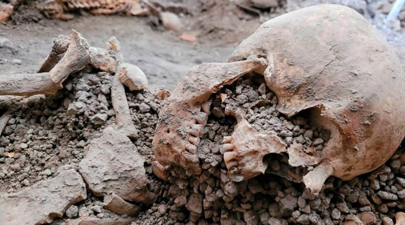 Descubren en Pompeya esqueletos que revelan muertes por terremotos antes de erupción volcánica