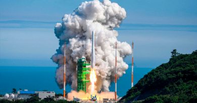 Corea del Sur lanza al espacio ocho satélites con un cohete propio
