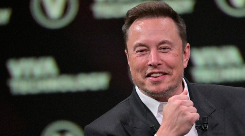 Elon Musk lanza xAI, empresa enfocada a la inteligencia artificial