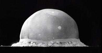 Se cumplen 83 años de la primera explosión atómica, que lideró Oppenheimer