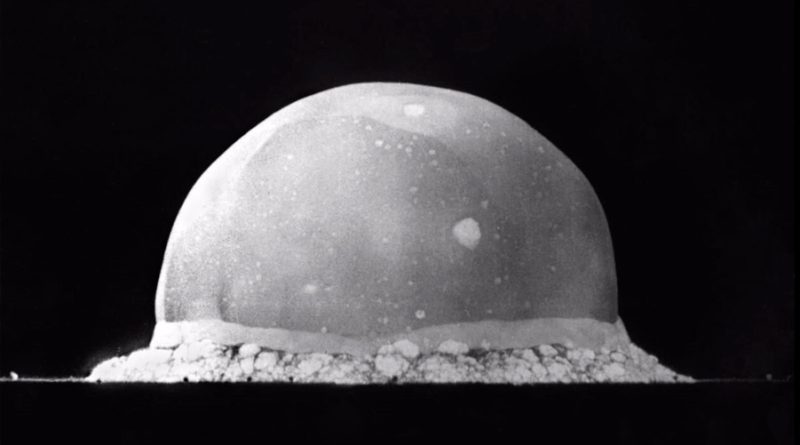 Se cumplen 83 años de la primera explosión atómica, que lideró Oppenheimer