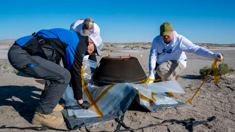La extraordinaria misión de la Nasa que regresó a la Tierra con muestras de un meteorito gigante
