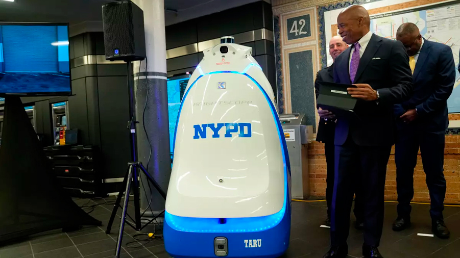 Un robot policía patrullará la estación de metro de Times Square, en la ciudad de Nueva York