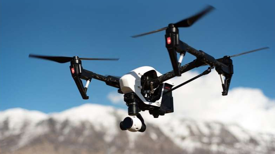 A medida que aumenta el tráfico de drones, los investigadores recurren a la IA para ayudar a evitar colisiones