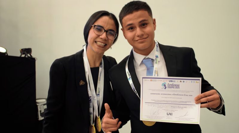 Leonardo, de 14 años, ganó Expociencias 2025 con una IA que ayuda al aprendizaje y representará al México en Chile