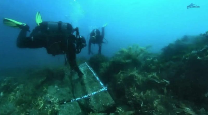 Descubren un antiguo rompeolas de época romana bajo las aguas de la bahía de Miseno, en Italia
