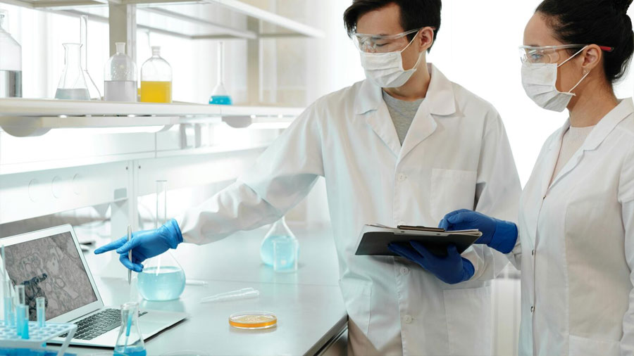 Crean pegamento extrafuerte con aceite de cocina usado: el adhesivo súper pegajoso es tan fuerte como para remolcar un automóvil