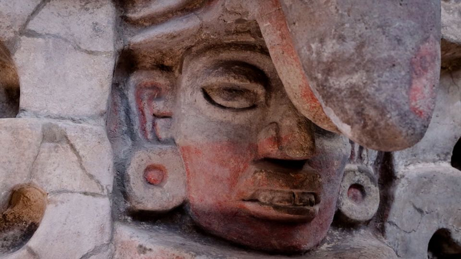 Descubren en México asombrosa tumba zapoteca de 1.400 años con símbolos en piedra, un mural y una escultura gigante de búho