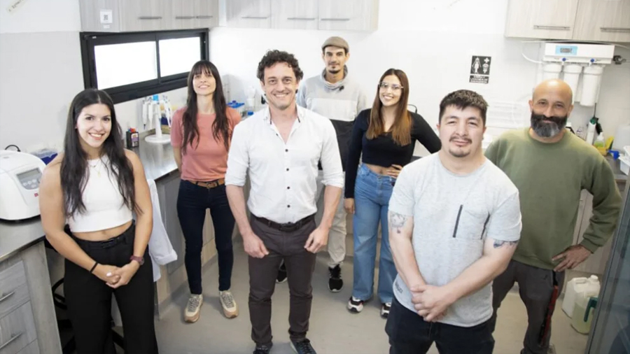 Investigadores de la UNAHUR descubren que el cannabis puede combatir bacterias que causan muertes