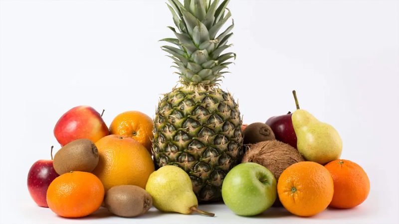 ¿Ciruela? Especialistas revelan cuál es la mejor fruta con efectos laxantes