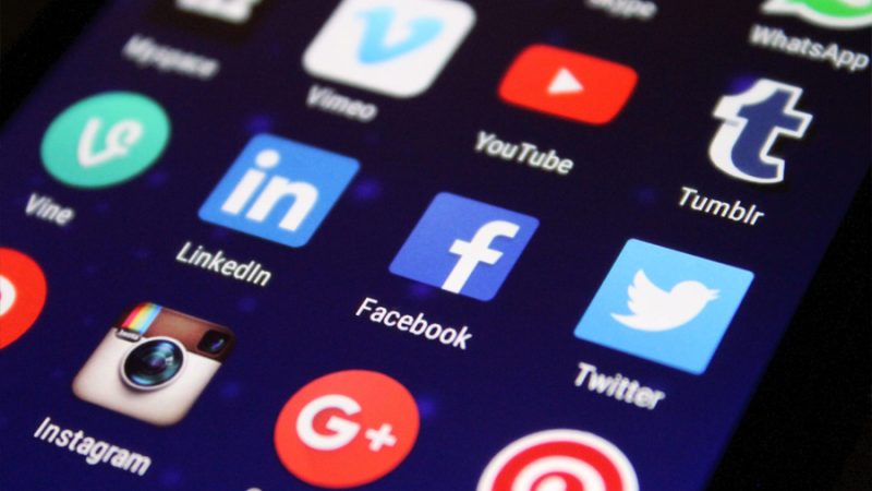 Más de 5 mil 850 millones de personas utilizarán redes sociales en 2027: Carlos A. Coello Coello