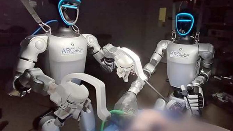 Cirugía a distancia usando androides como avatares