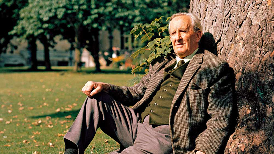Investigadores españoles descubren en Oxford una traducción inédita de Tolkien