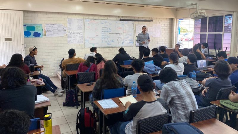 Investigador sinaloense desarrolla tecnología para aprender Lengua de Señas Mexicana